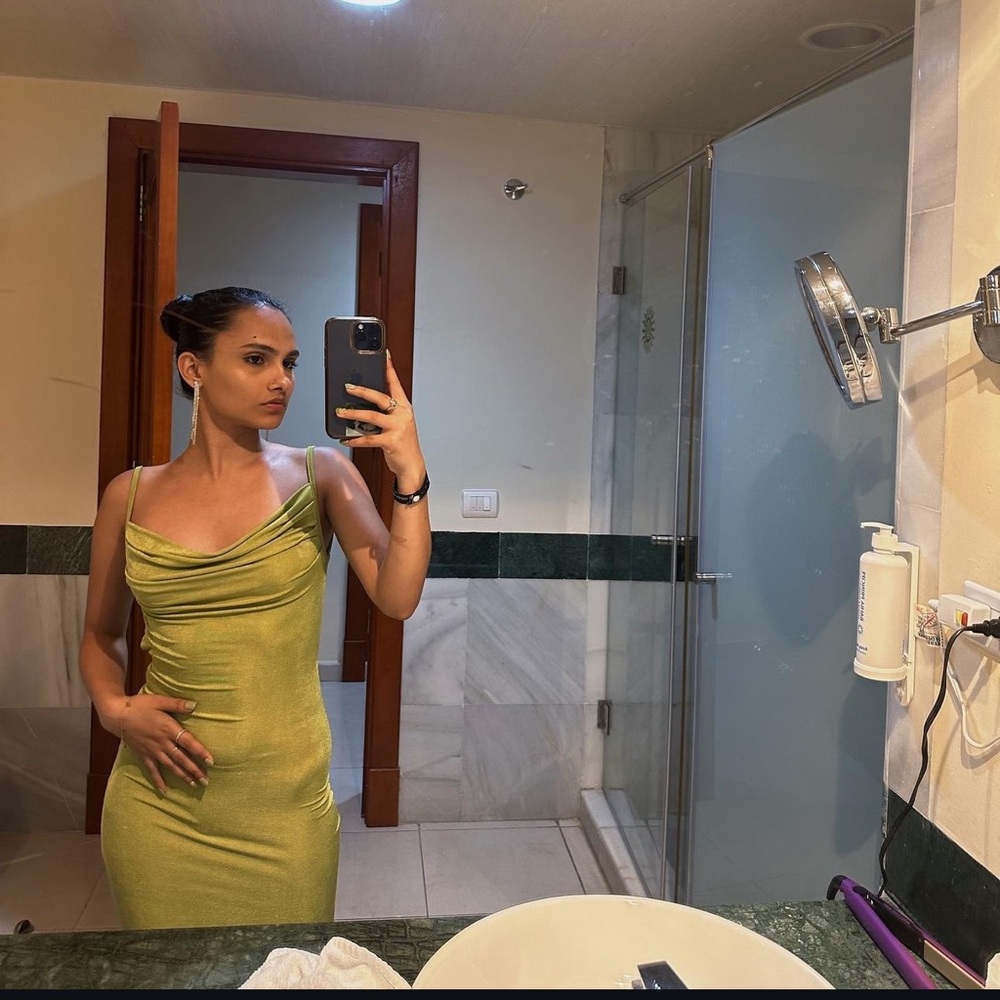 Dress. Only worn once . Good condition